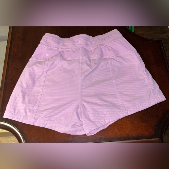 Lululemon dance studio shorts - Picture 2 of 3